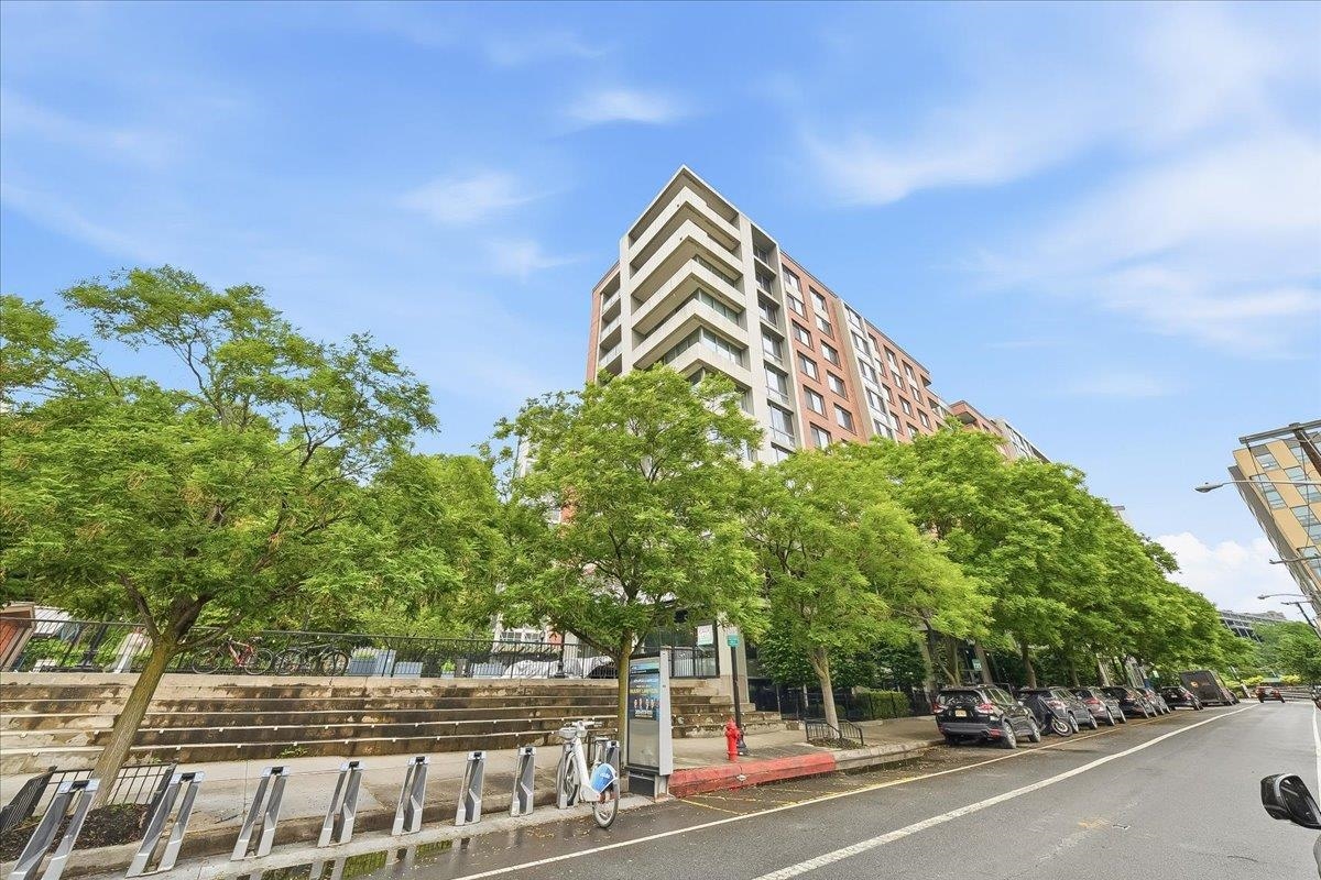 800 JACKSON ST Unit: 309