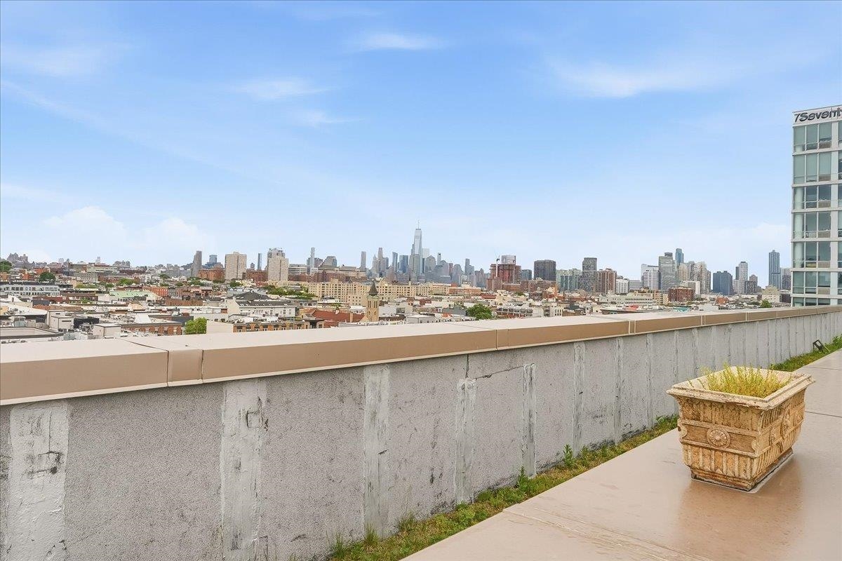 800 JACKSON ST Unit: 309