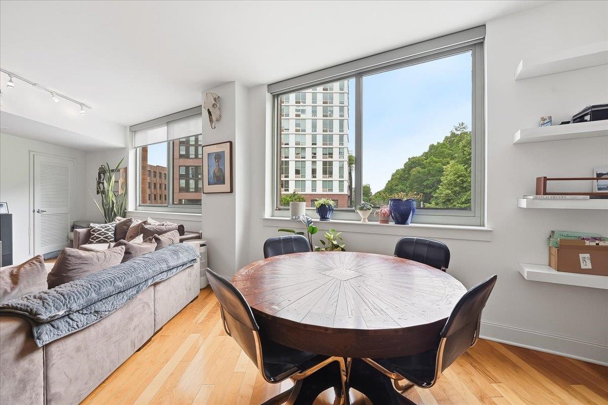 800 JACKSON ST Unit: 309