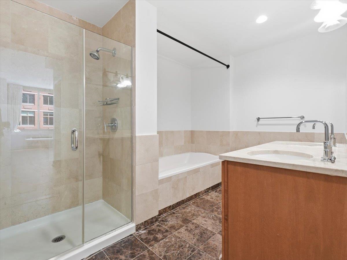 389 WASHINGTON ST Unit: 7F