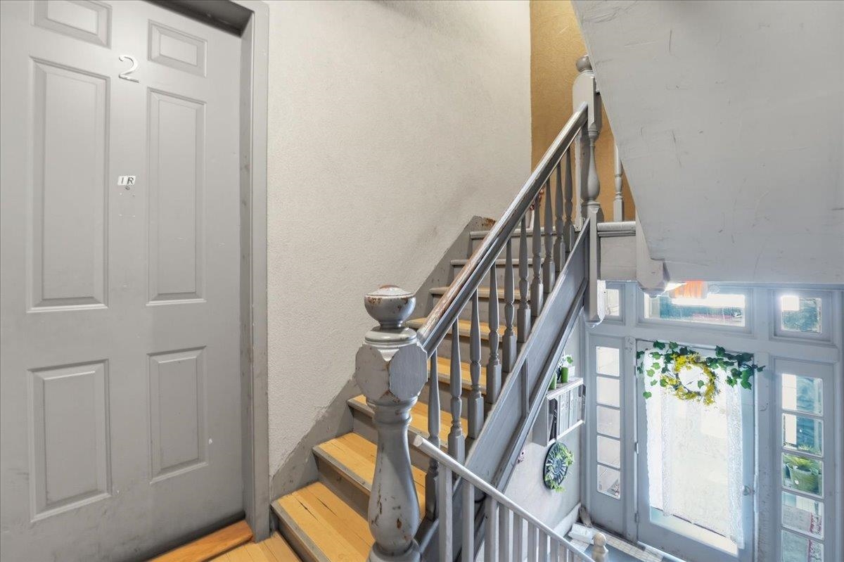 386 BERGEN AVE
