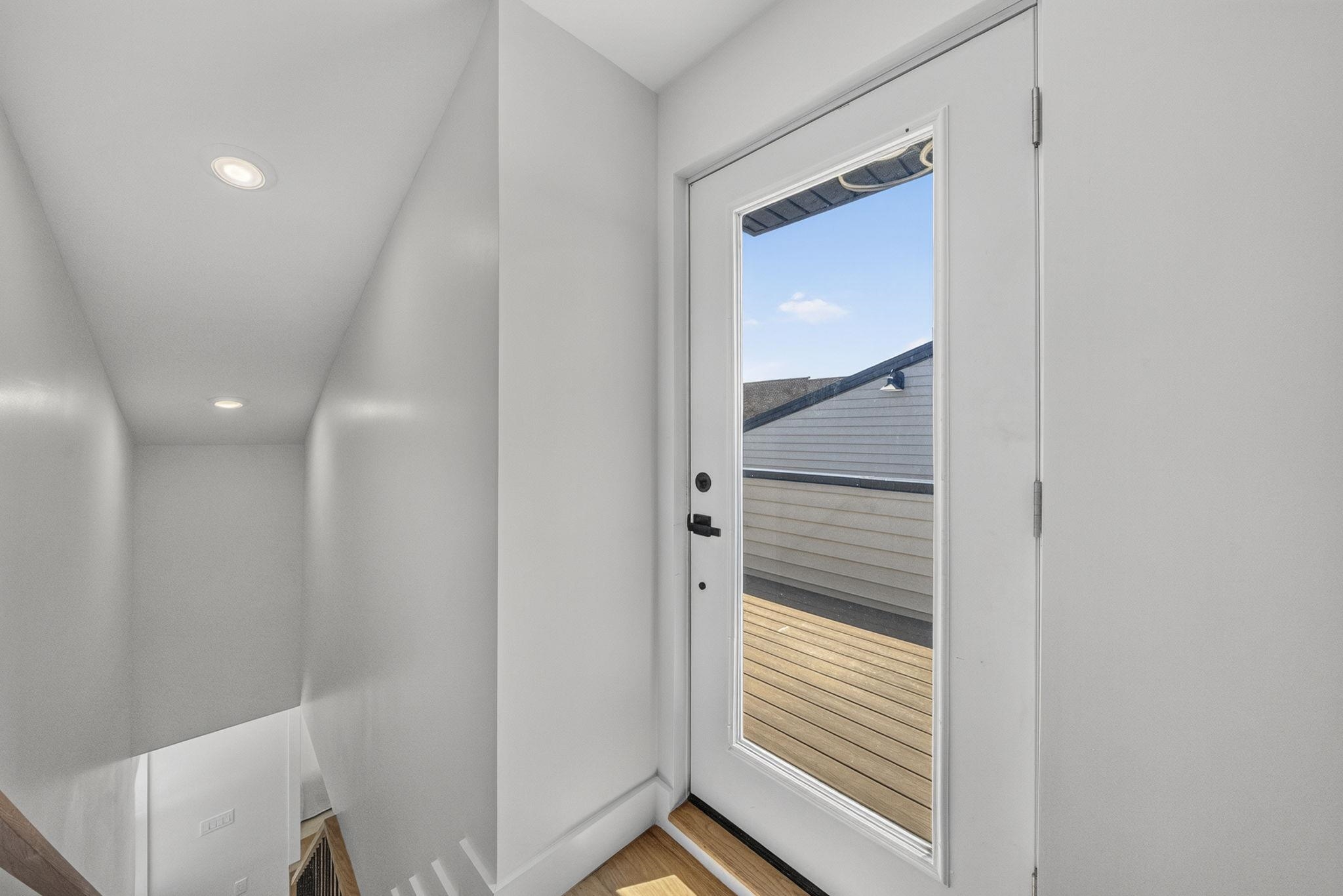 104 TERRACE AVE Unit: 1