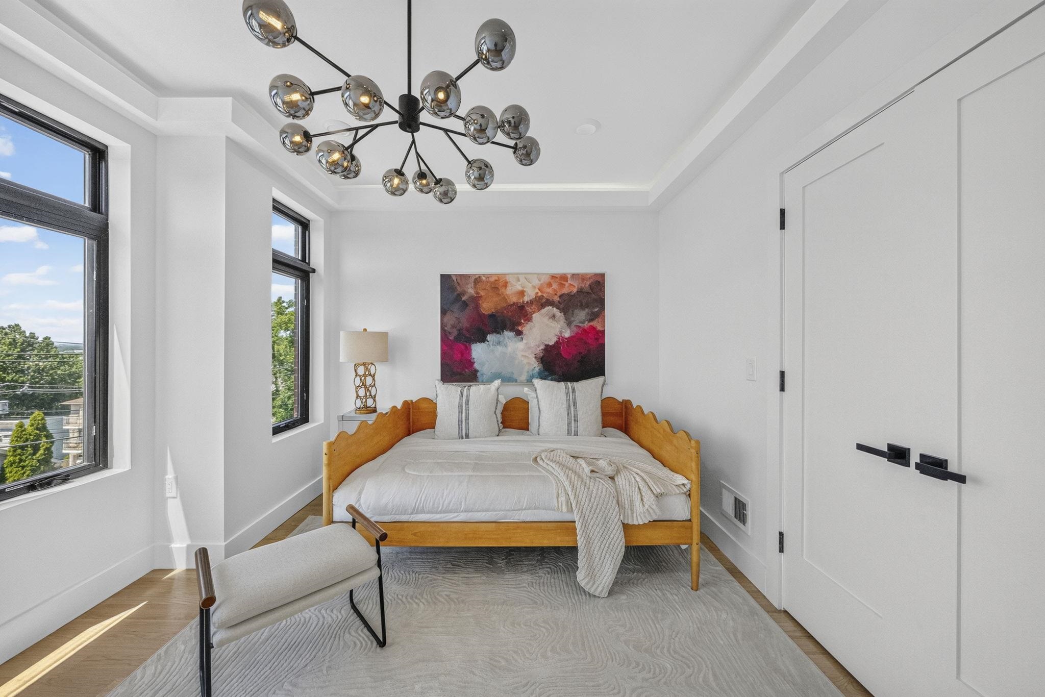 104 TERRACE AVE Unit: 1
