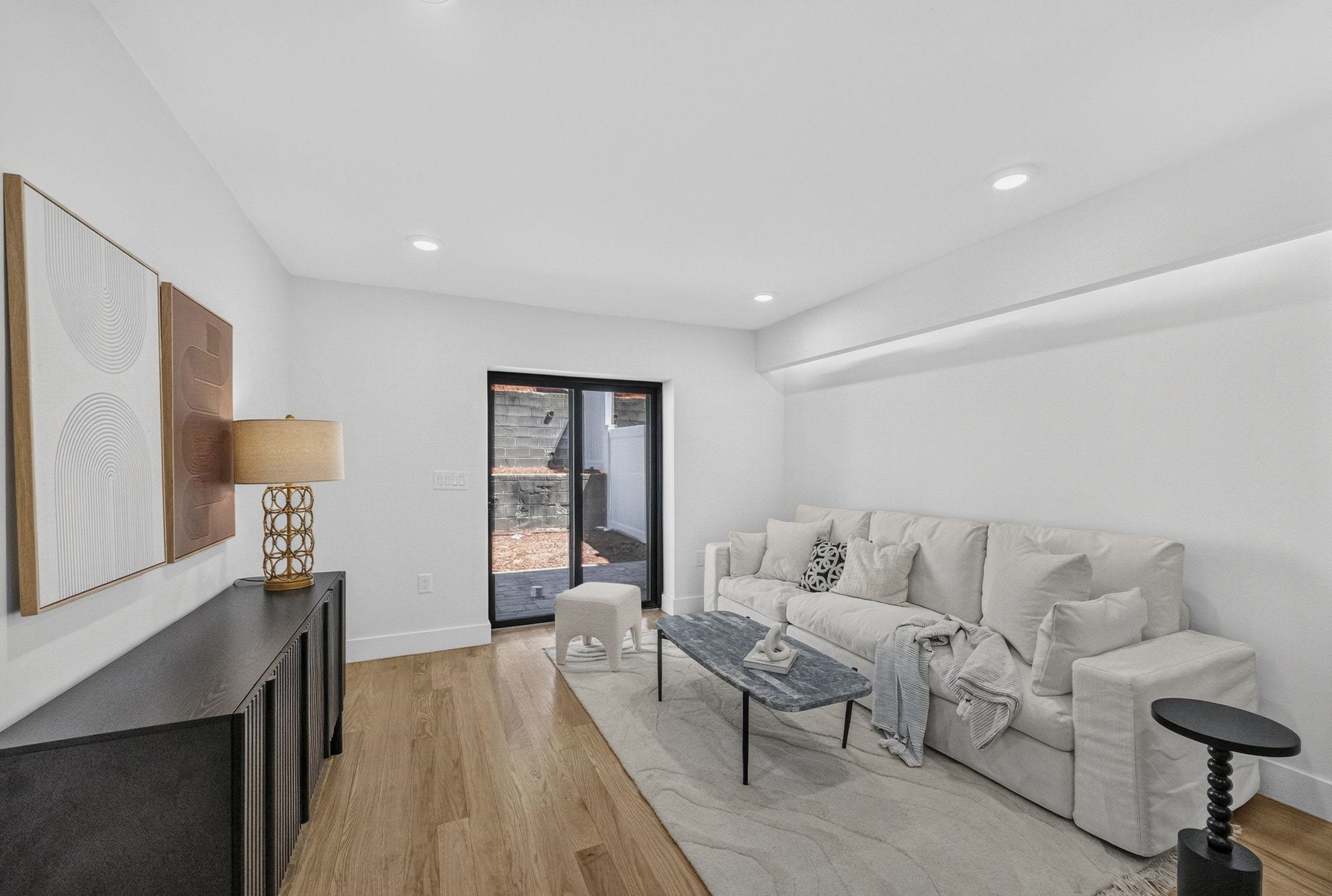104 TERRACE AVE Unit: 1