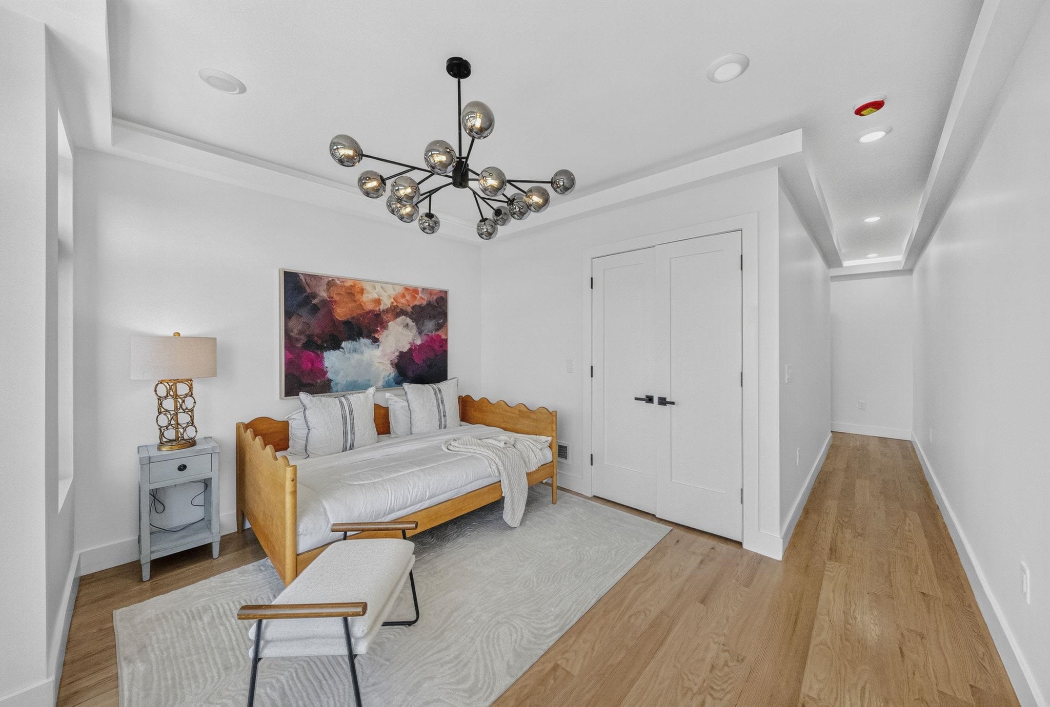 104 TERRACE AVE Unit: 1