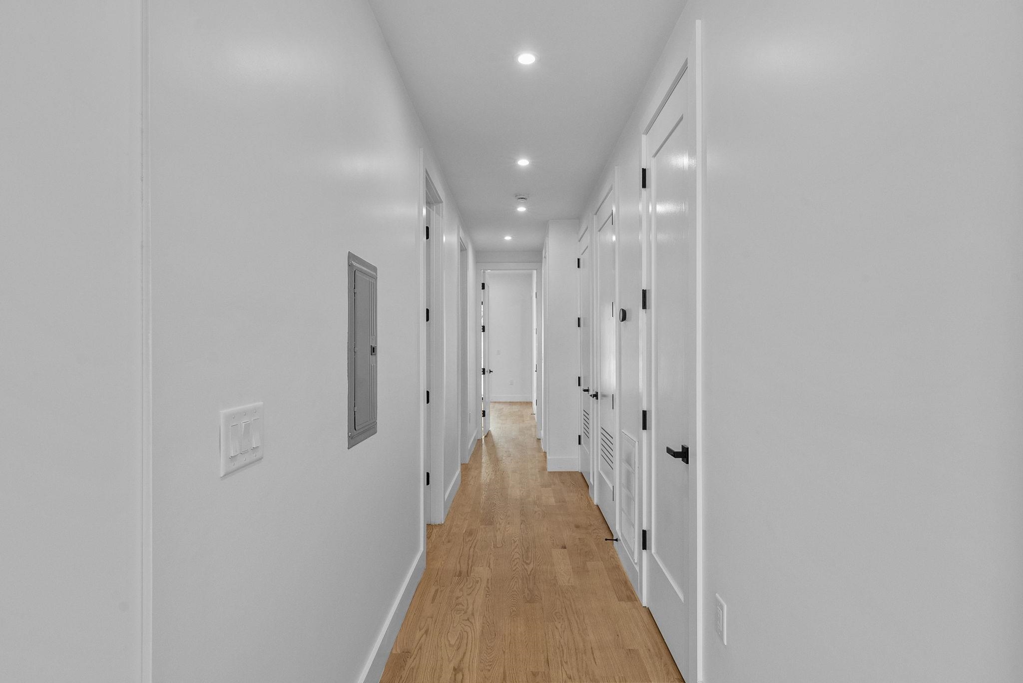 100 TERRACE AVE Unit: 1