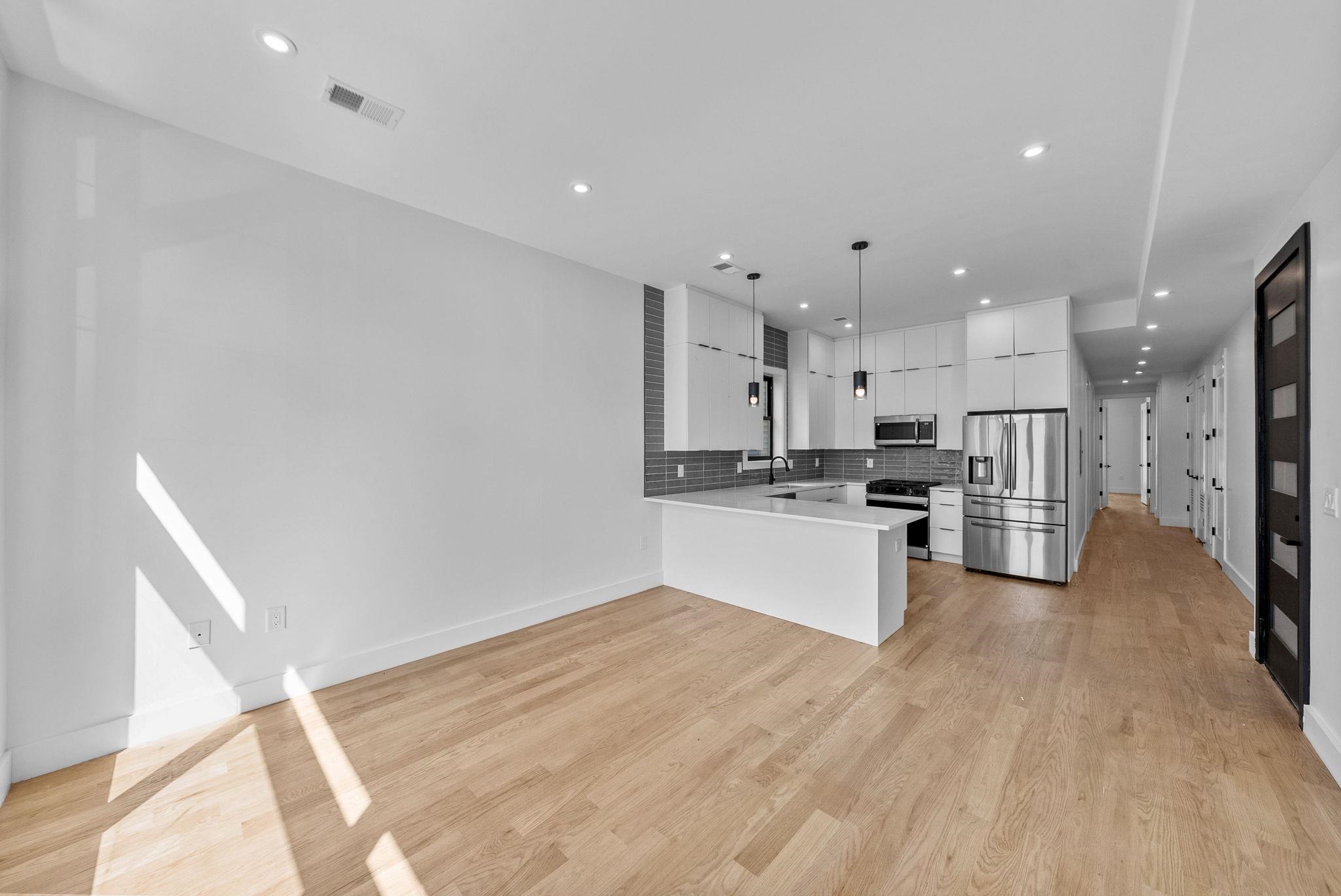 100 TERRACE AVE Unit: 1