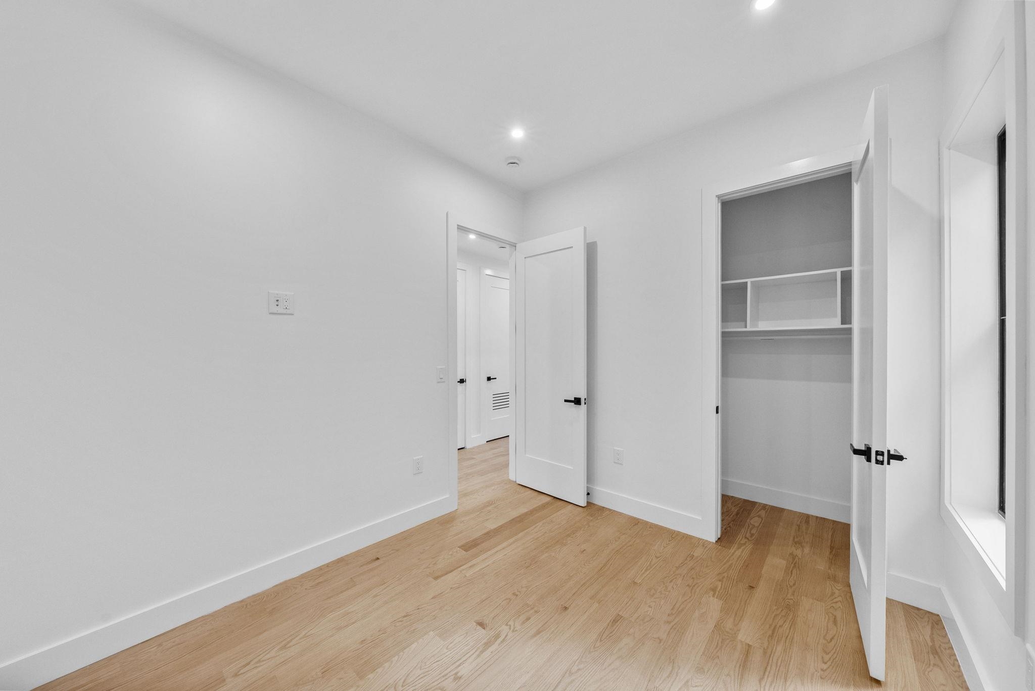 100 TERRACE AVE Unit: 1