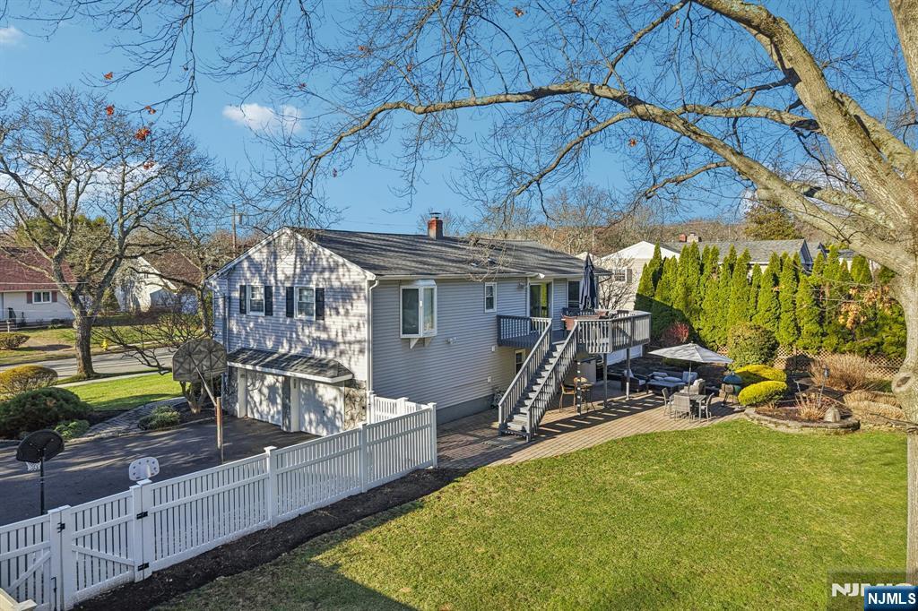 116 Carol Place