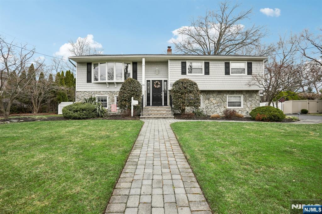 116 Carol Place