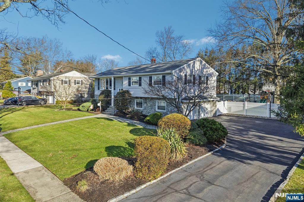 116 Carol Place