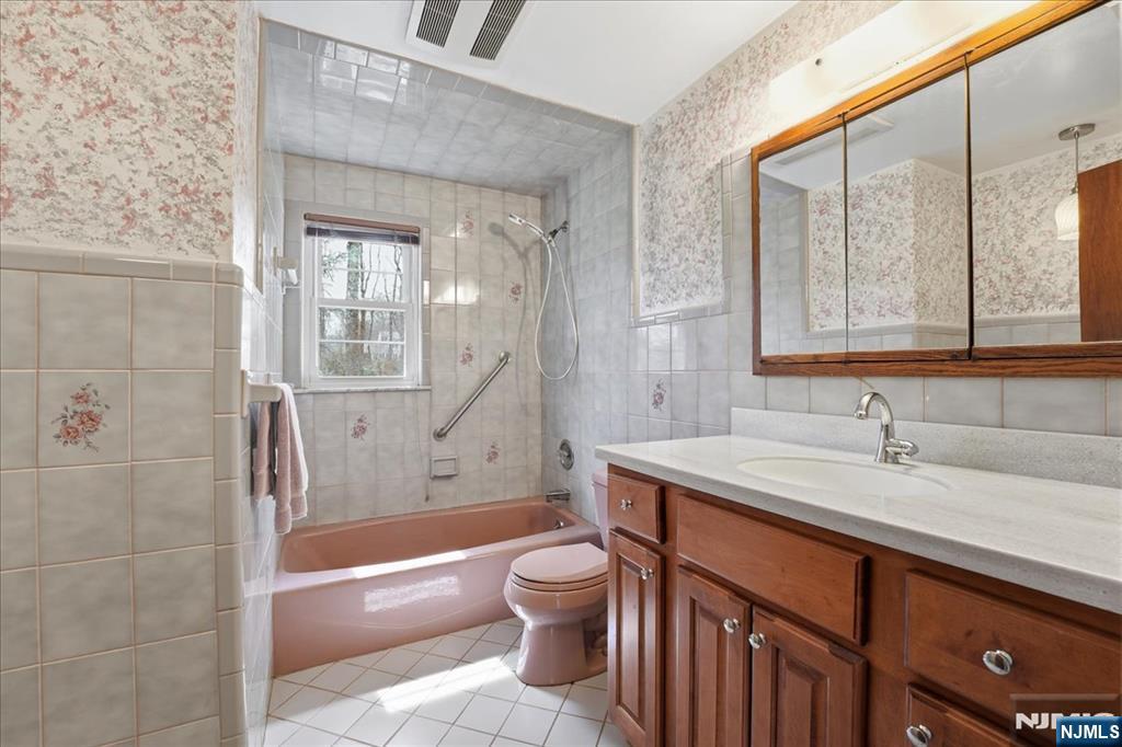 548 Covington Place