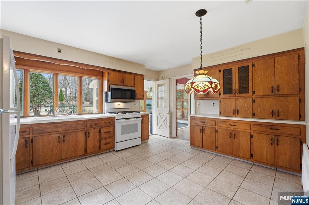 548 Covington Place