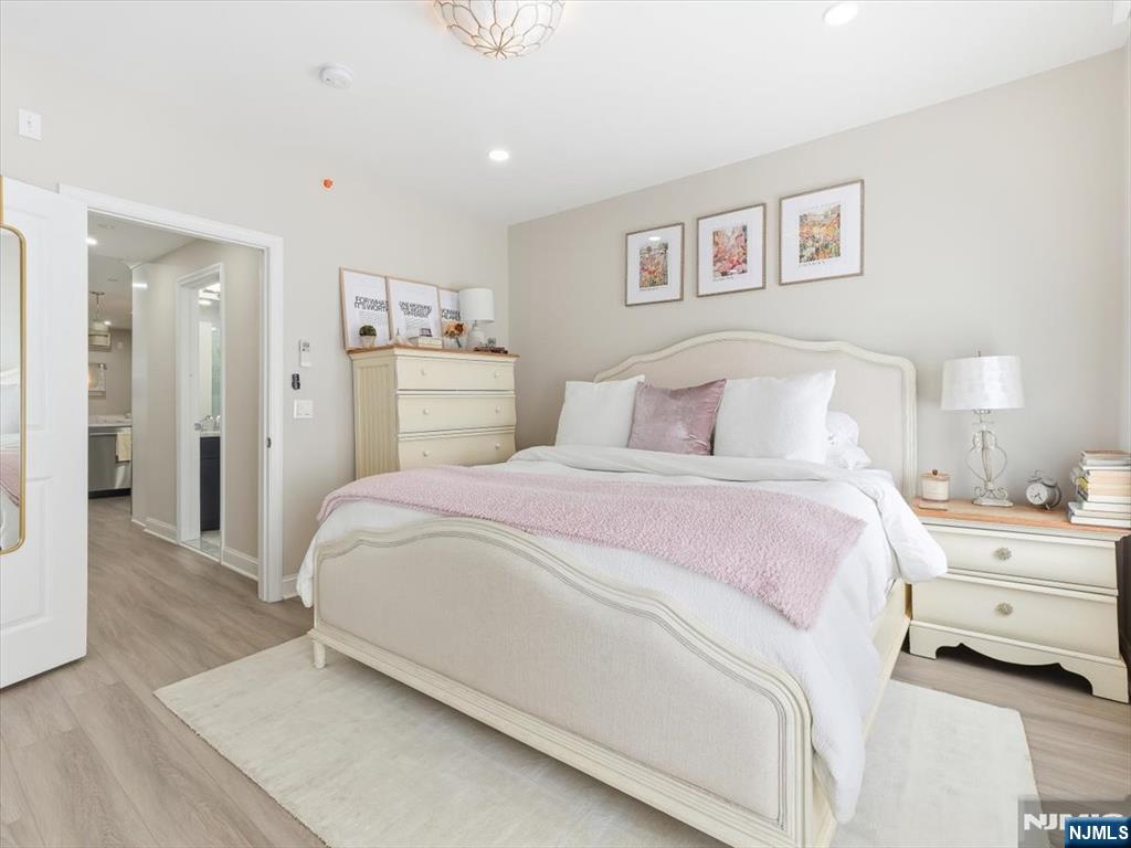 406 Madison Street 3R