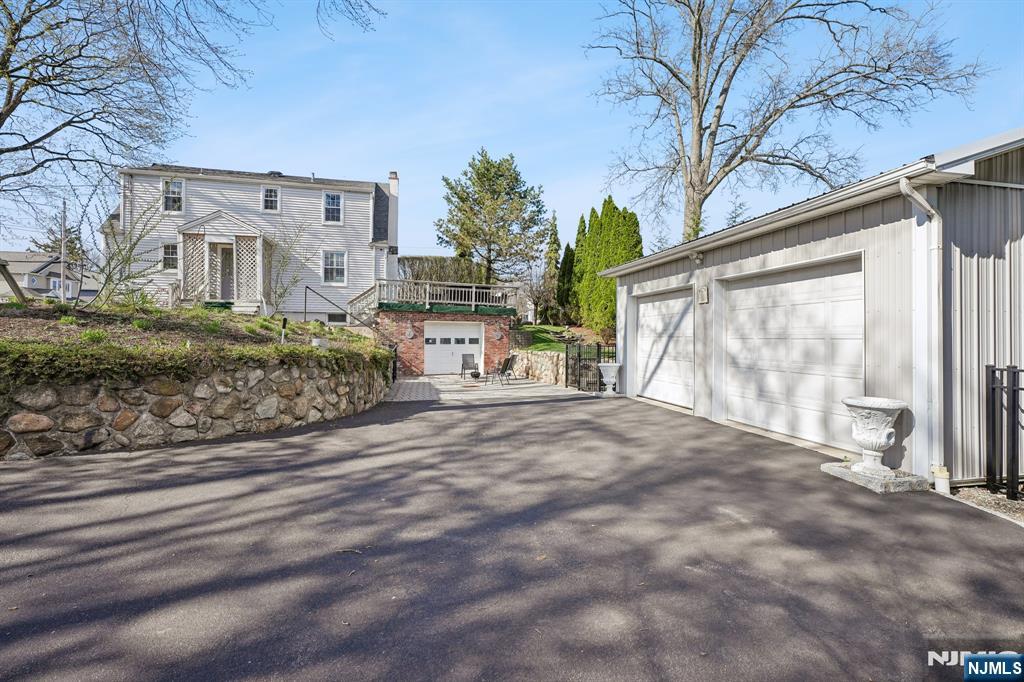 122 Johnson Avenue