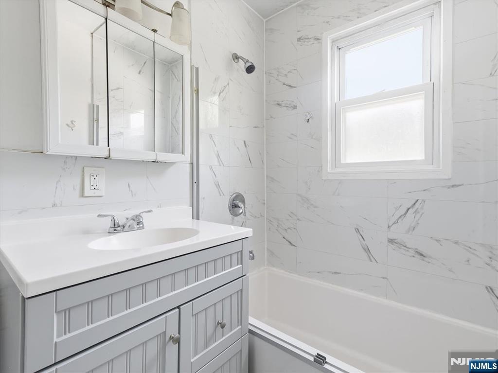 648 Fairview Avenue 2