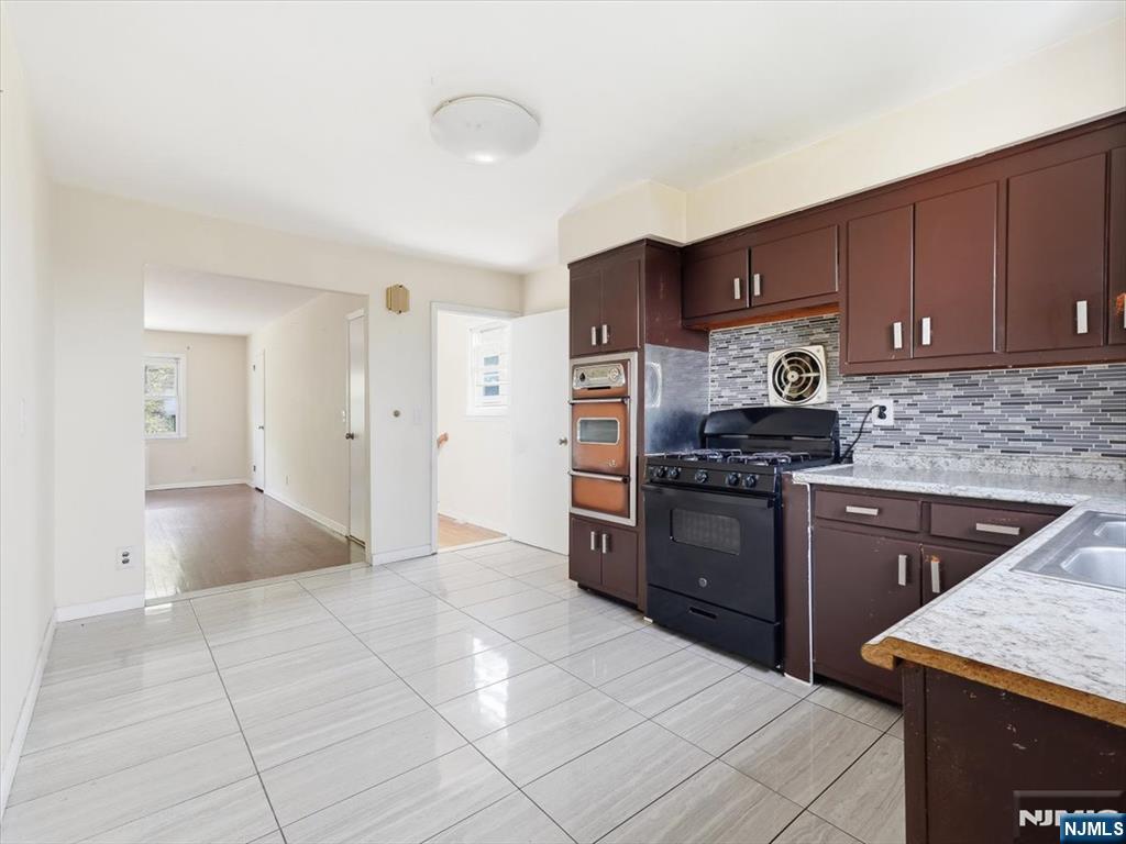 648 Fairview Avenue 2