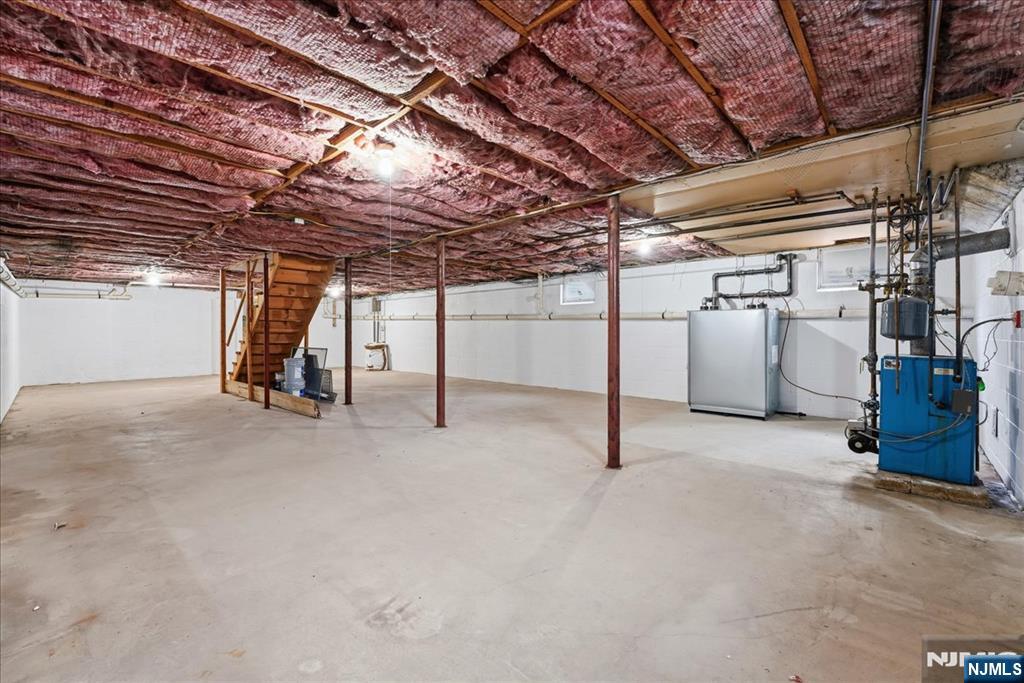 611 Snake Den Road