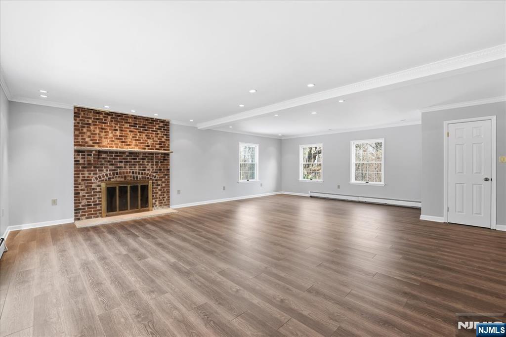 611 Snake Den Road