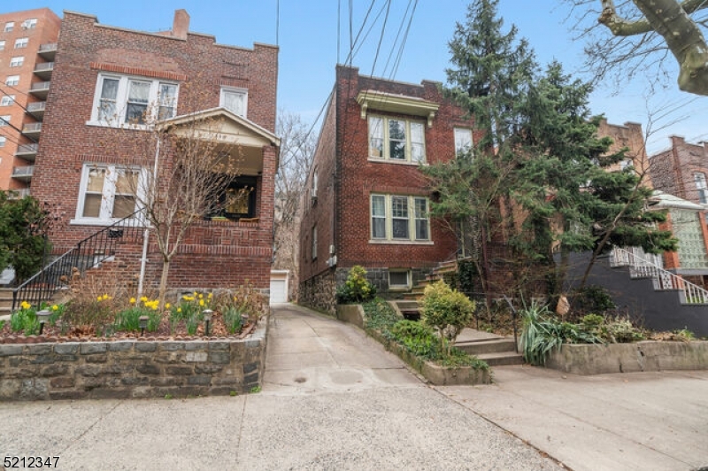 654 Boulevard