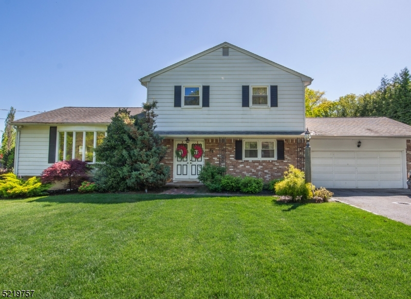 34 Douglas Dr