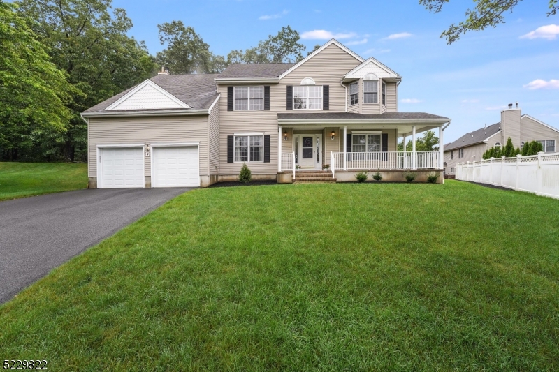 4 Cather Ct