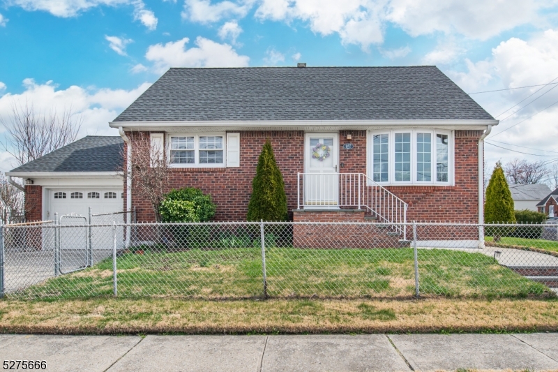 257 Kipp Ave