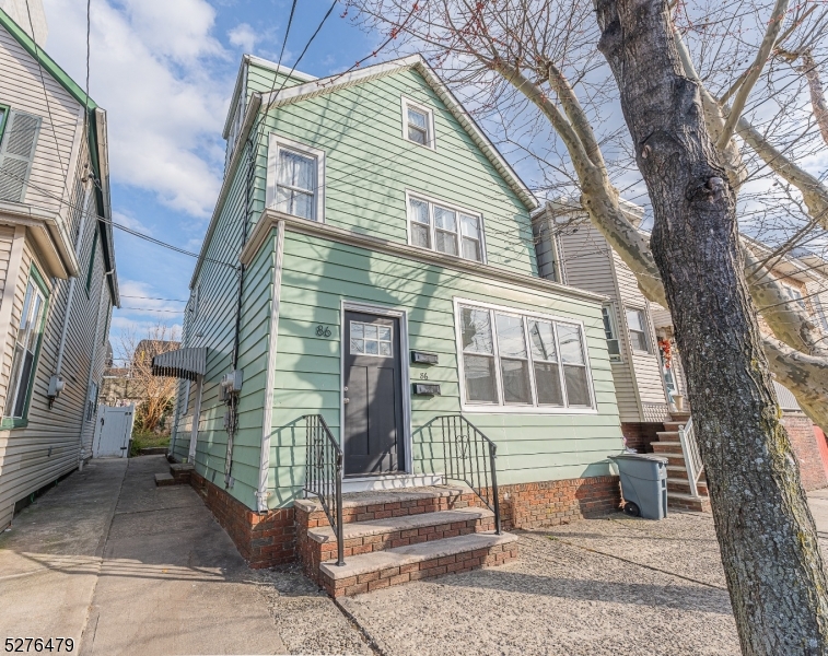 86 Avenue
