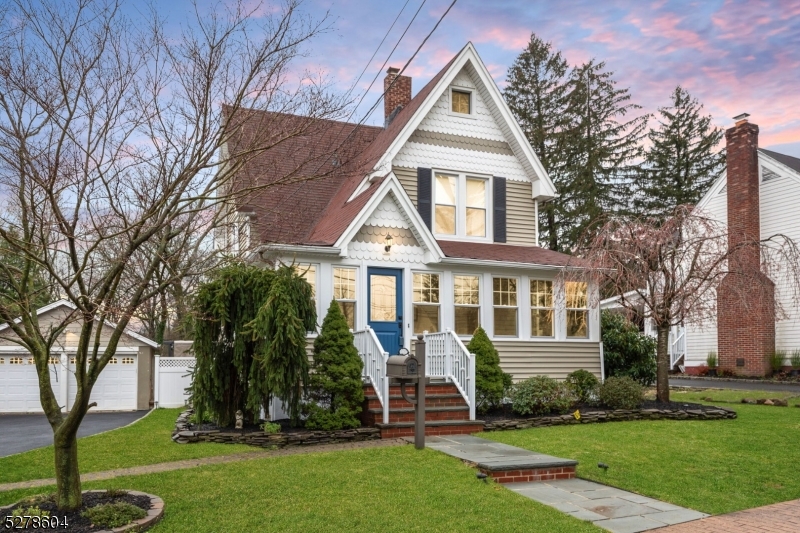 310 Lincoln Ave