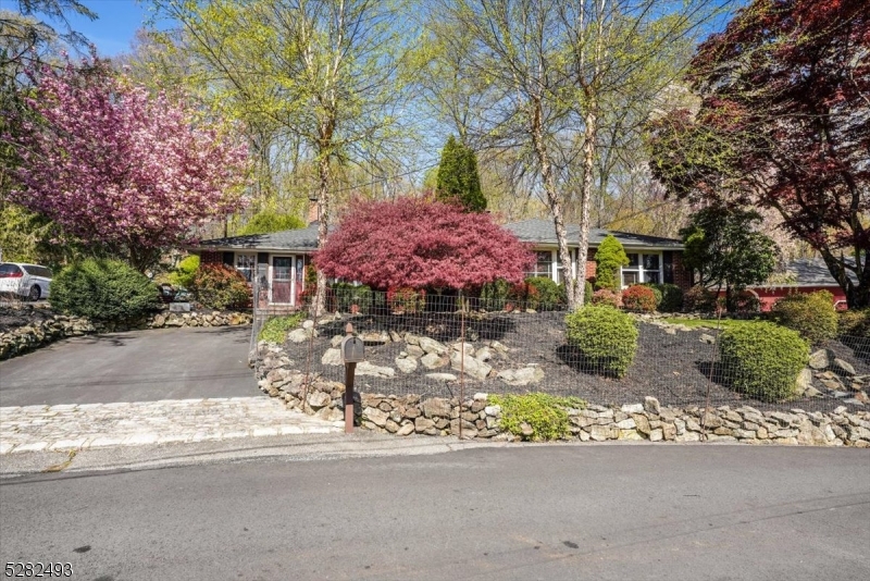 63 Mine Rd
