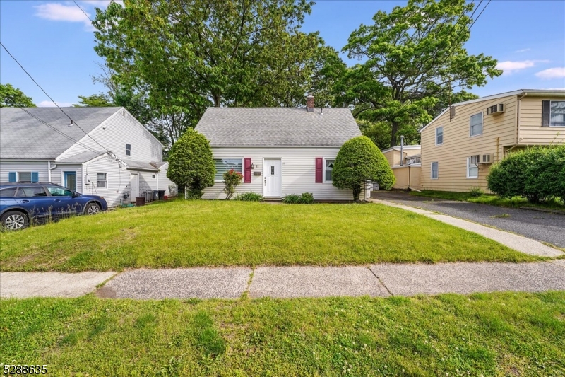 11 Cathy Ave