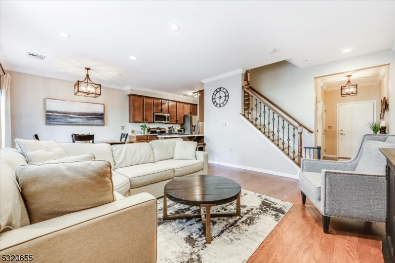 503 Lopez Ln