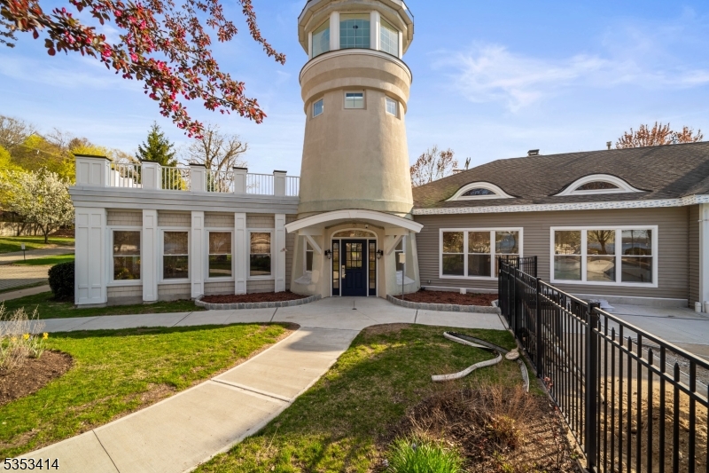 28 Windjammer Ln