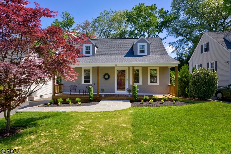 18 Cedar Ln