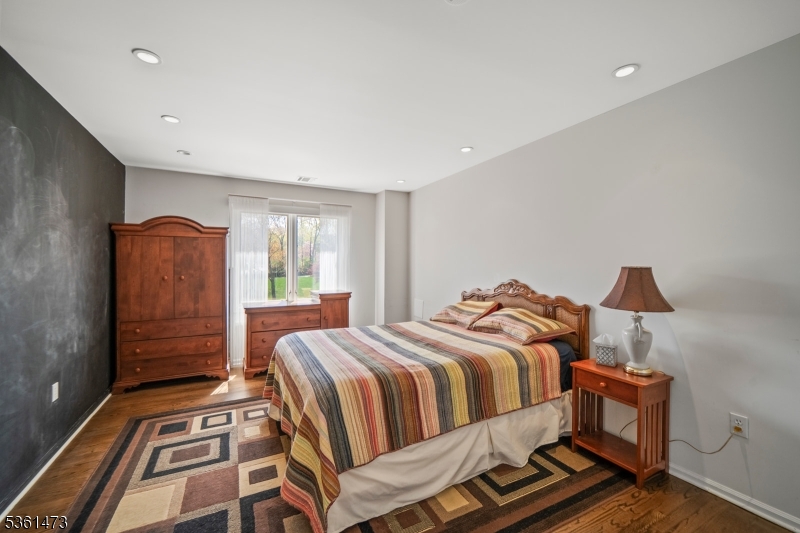 10 Smock Ct