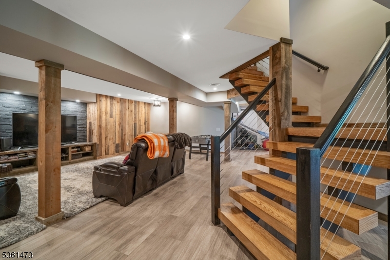 10 Smock Ct