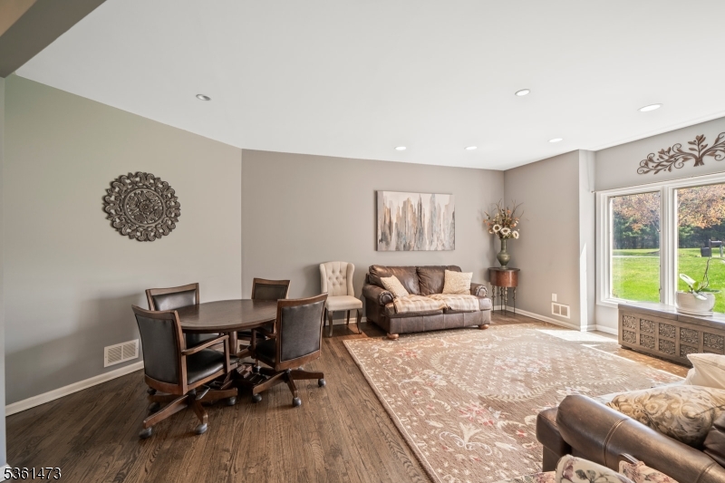 10 Smock Ct