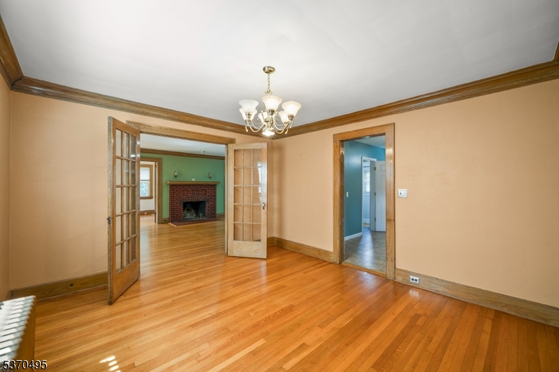148 Willard Ave