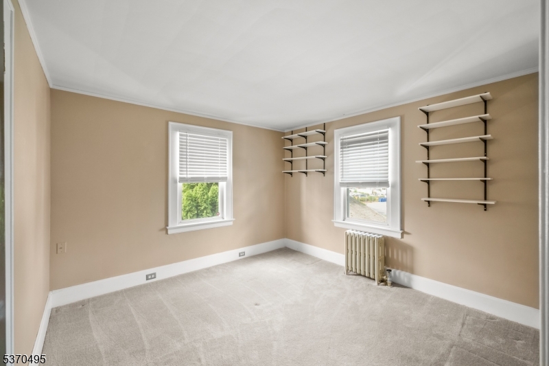 148 Willard Ave