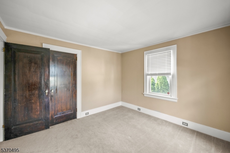 148 Willard Ave