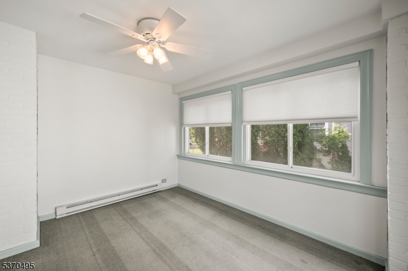 148 Willard Ave