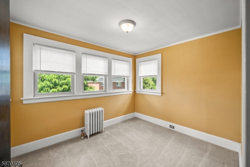 148 Willard Ave