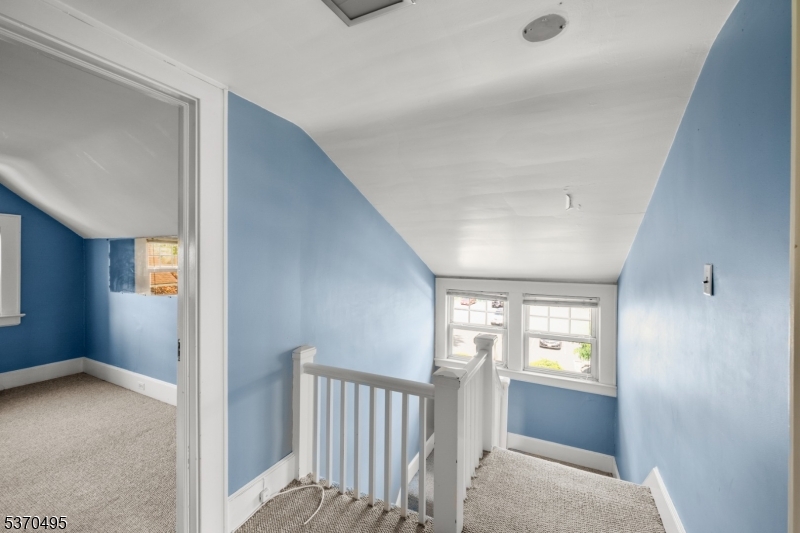 148 Willard Ave