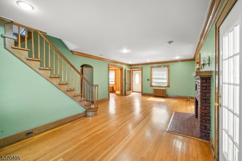 148 Willard Ave