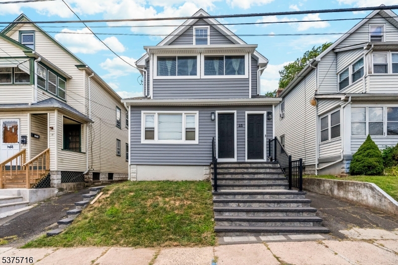 35 Mountainview St