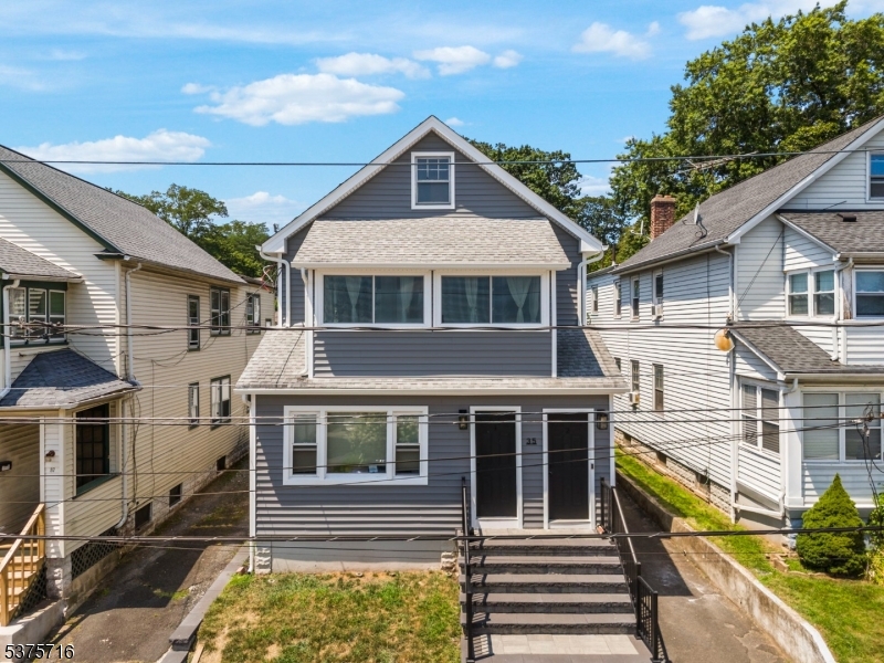 35 Mountainview St
