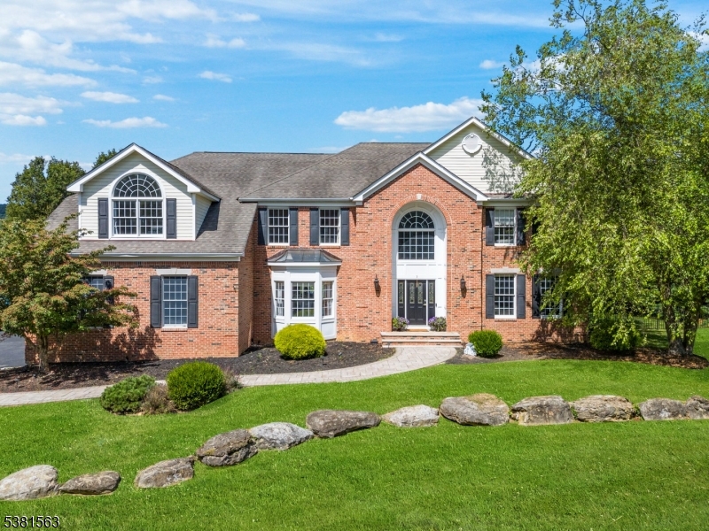 1 Elaine Ct