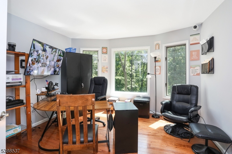 910 Ravine Rd