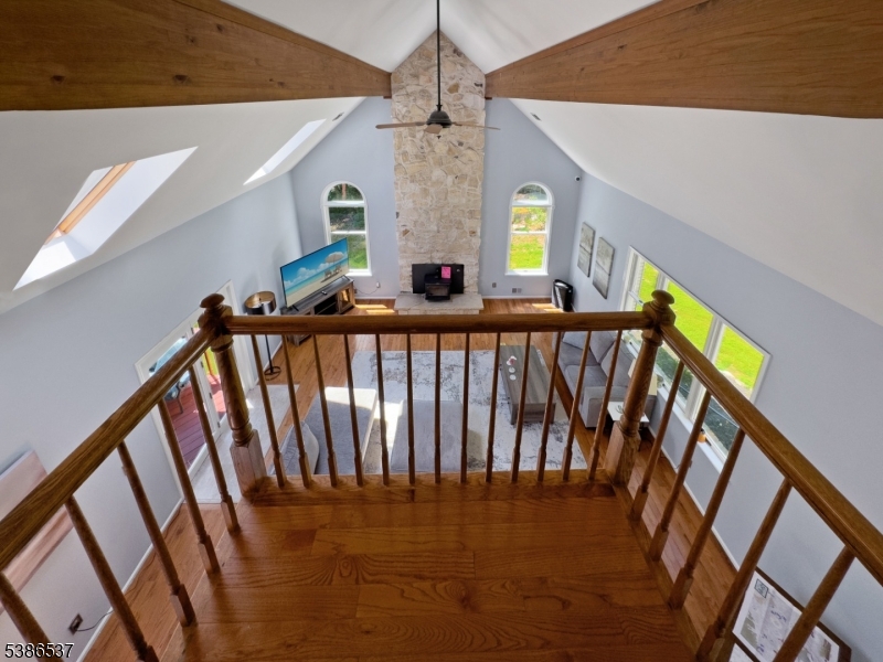 910 Ravine Rd