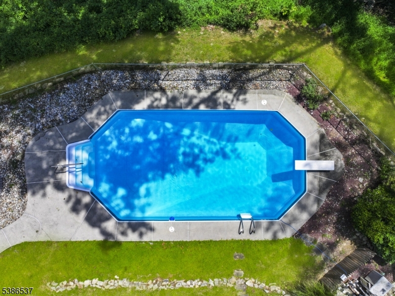 910 Ravine Rd
